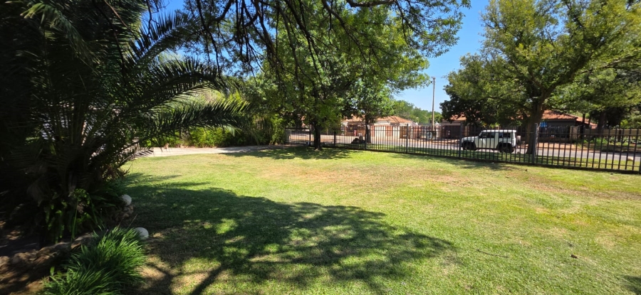 5 Bedroom Property for Sale in Songloed North West